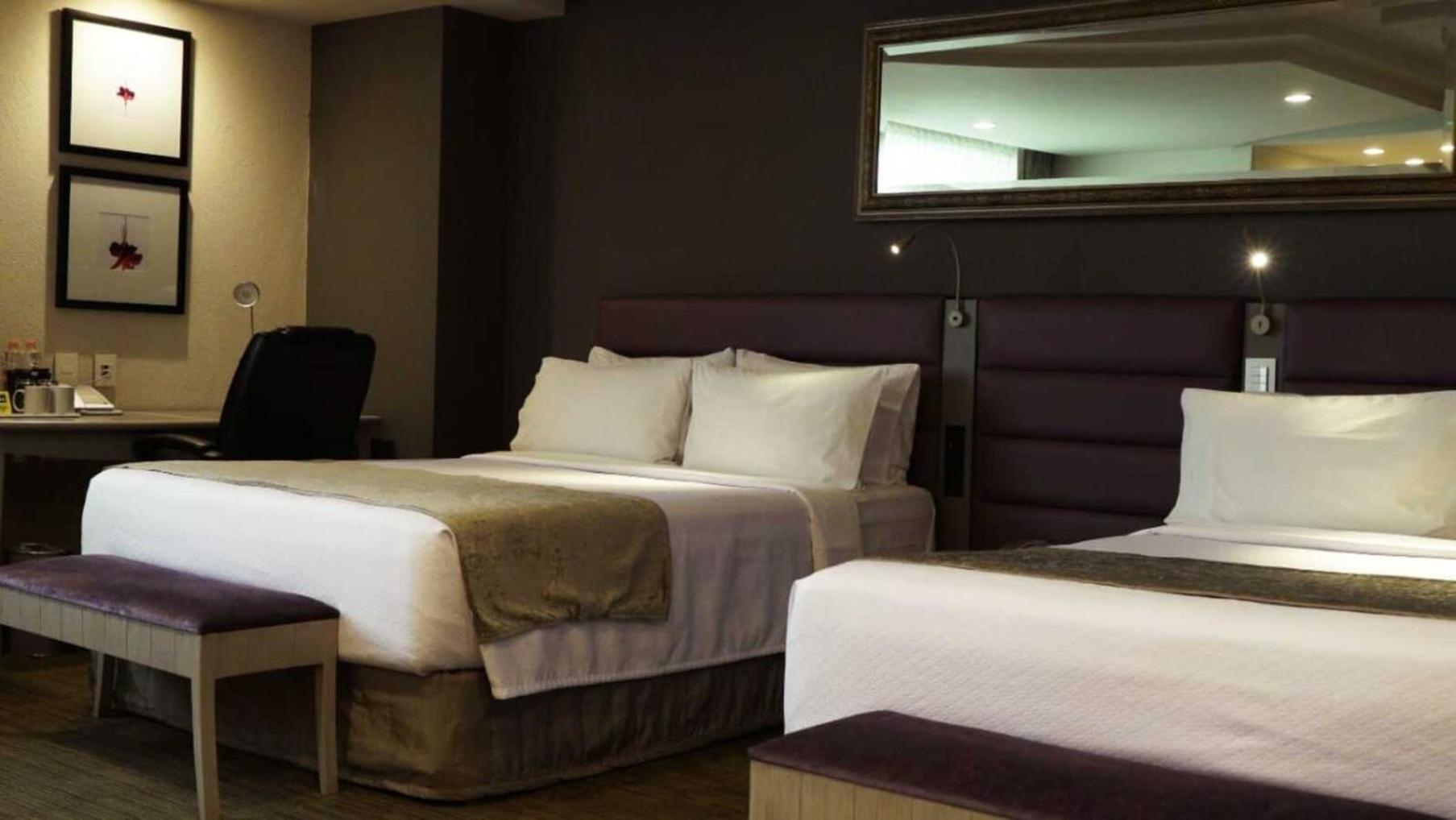 Crowne Plaza Toluca - Lancaster By Ihg Hotel Exterior photo